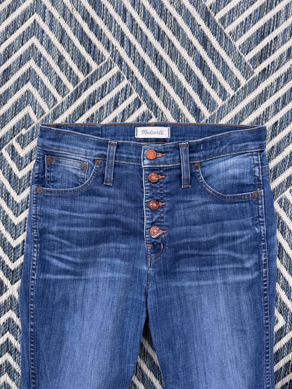 Madewell High-Rise Button-Fly Skinny Jeans in Medium Blue Wash - Picture 3 of 6